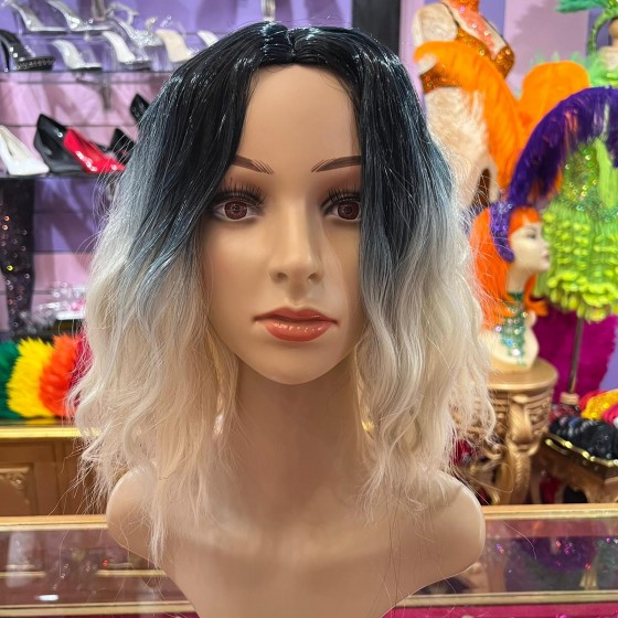 Chantelle Blonde Ombre Short Synthetic Wig